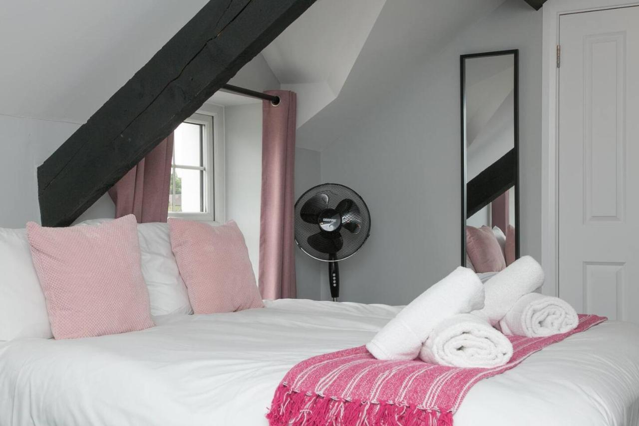 Pass The Keys Modern En-Suite Room In Country Pubrestaurant 2 Llanddona Екстер'єр фото