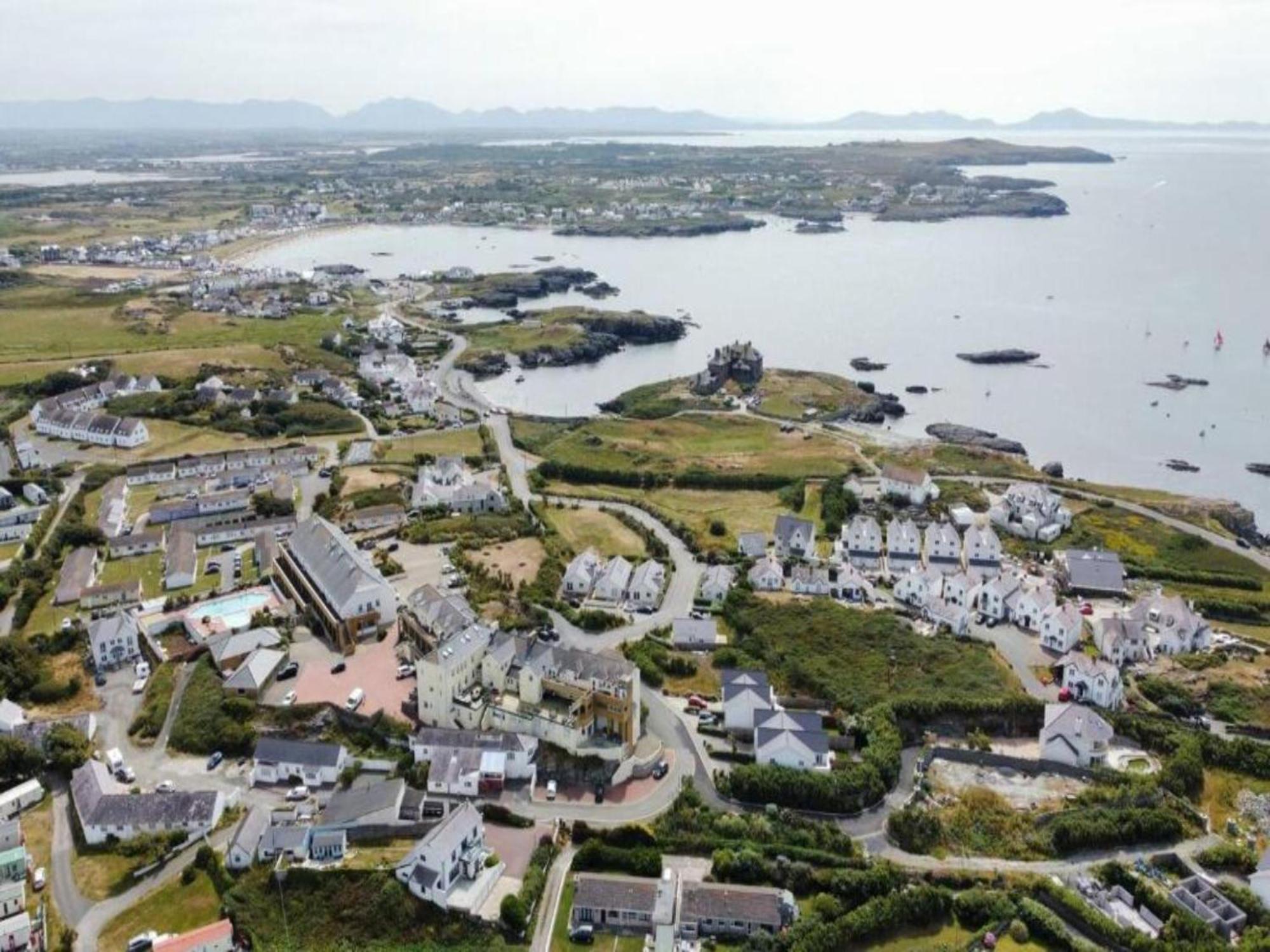 Pass The Keys Modern En-Suite Room In Country Pubrestaurant 2 Llanddona Екстер'єр фото